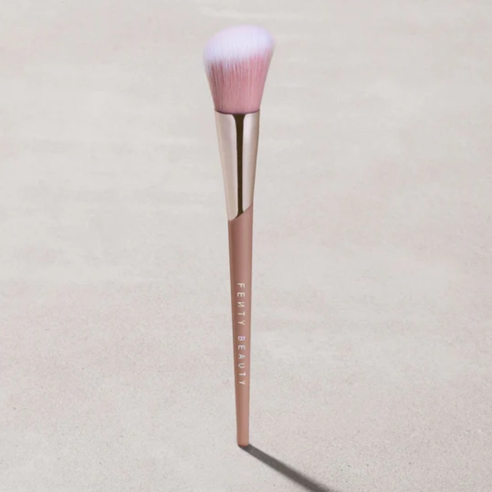 Fenty Beauty Blush Brush 155 Makeup Brush New in Box